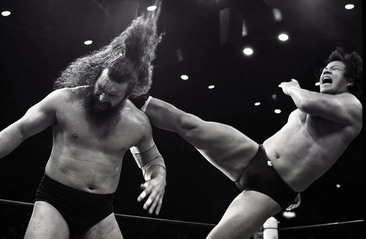 Monochrome ringside photograph